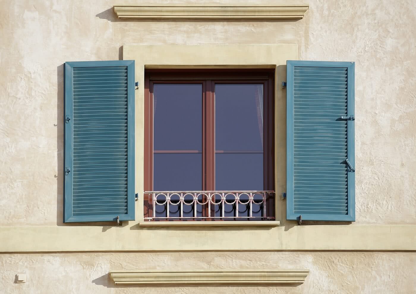 EHRET Fensterladen & Schiebeladen für die Region Immenstadt | Allg?uer  Bauelemente