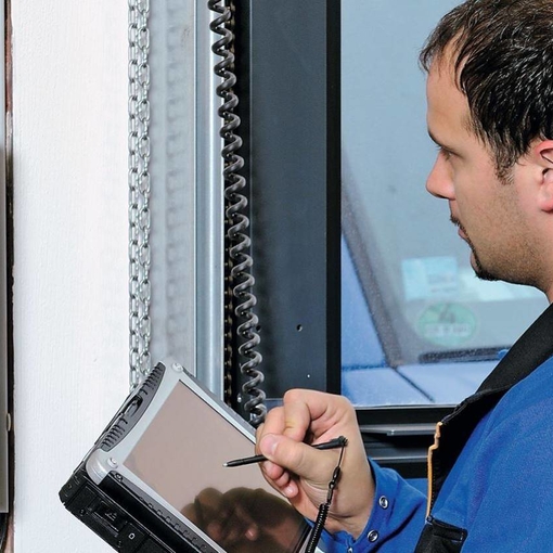 Hält Ihr Industrietor einer Prüfung Stand?